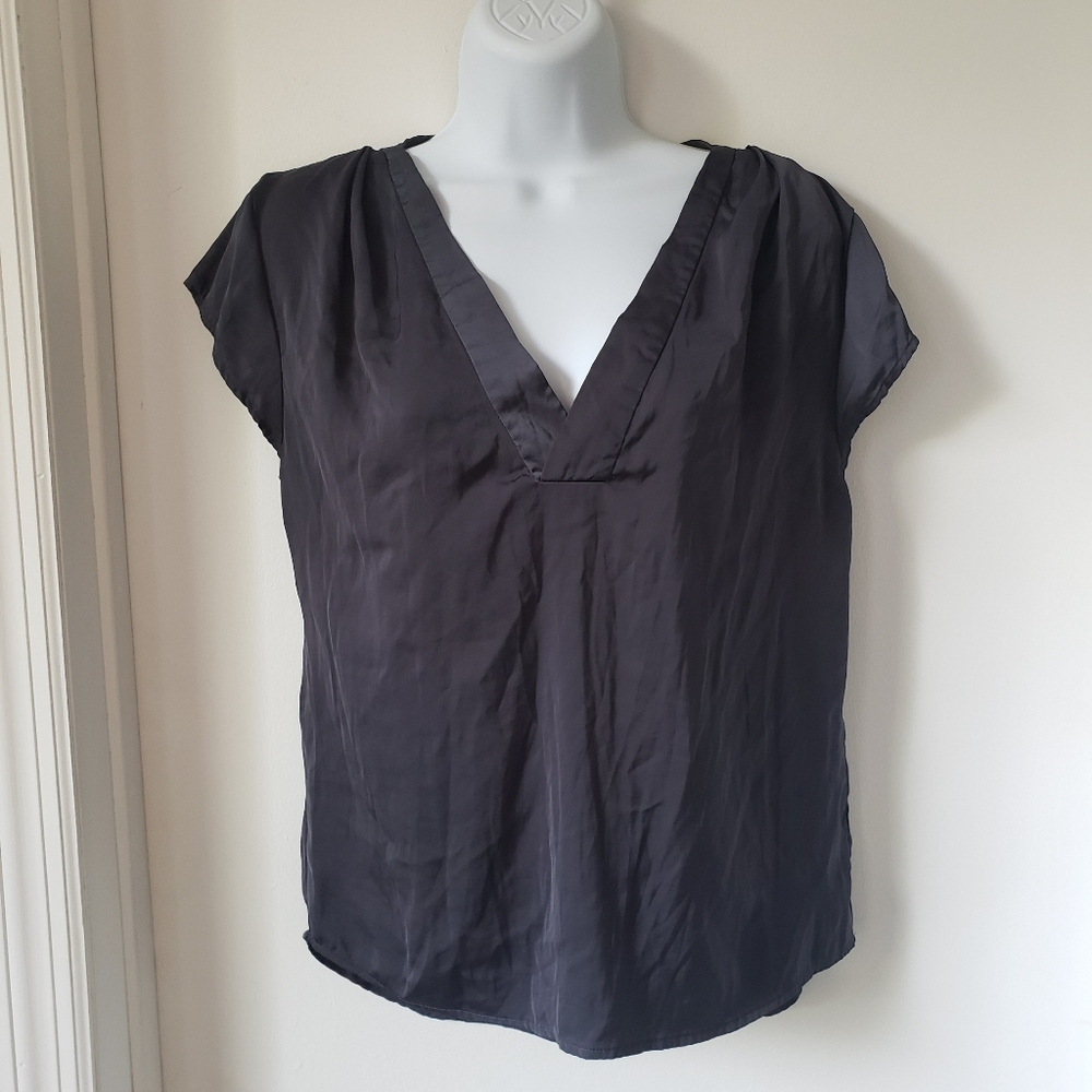 Flowy dark gary v neck top